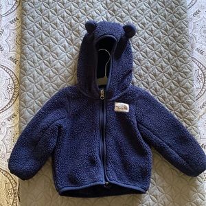 The North face infant 12-18M Campshire Bear hoodie